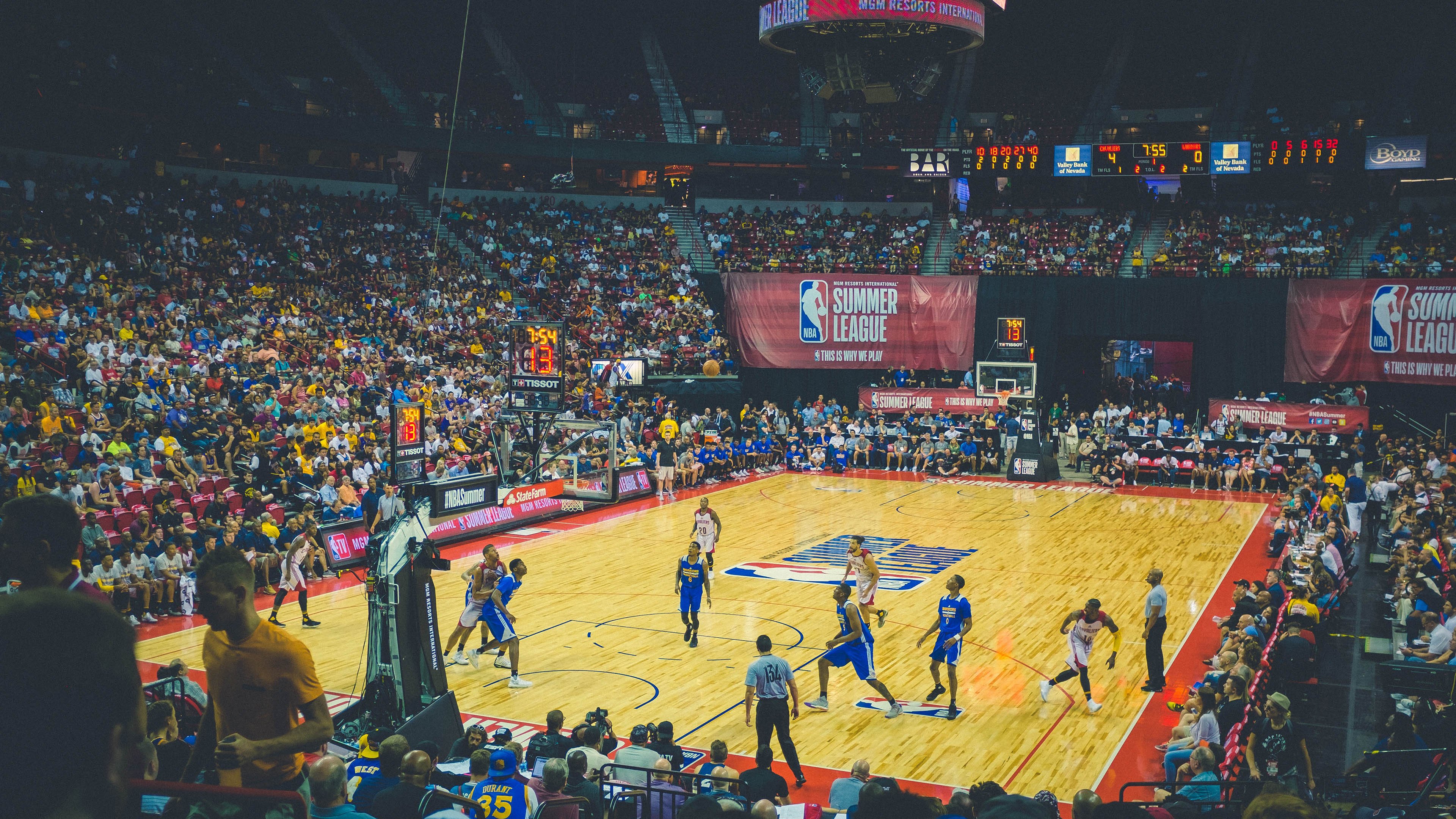 mk sport-男子自由泳划频密度演变趋势图，男子自由泳比赛