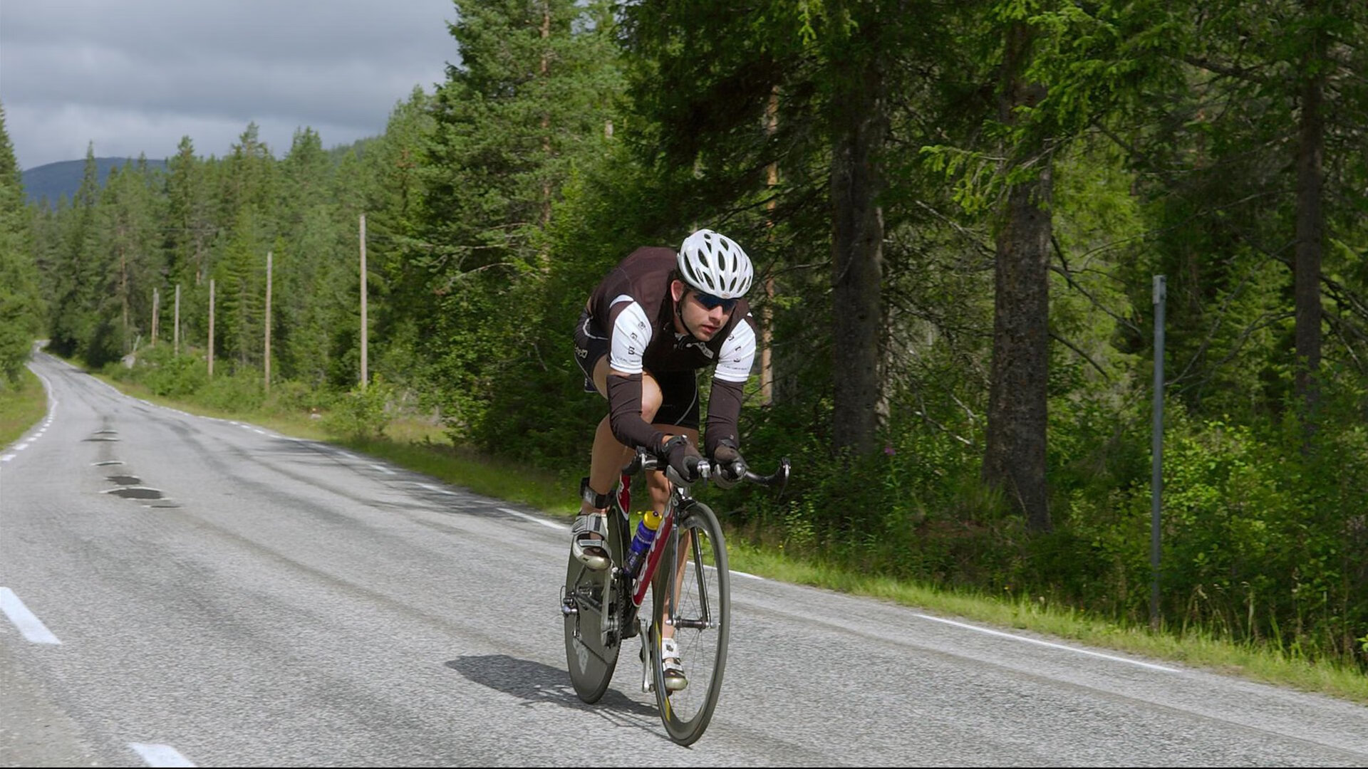 “从青涩新星到核心球员：萨尔·巴赫的快速成长”